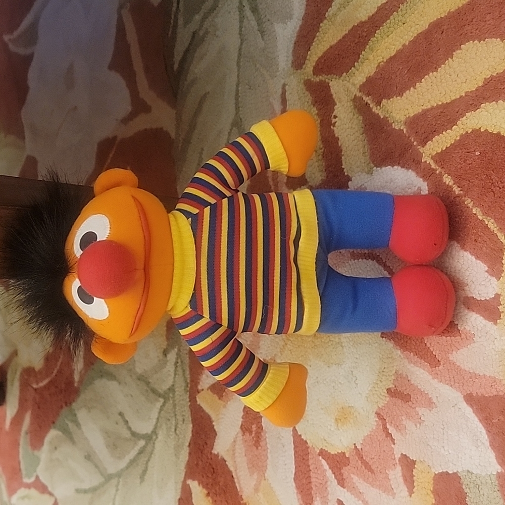 Ernie Seasme Street Playskool 10"